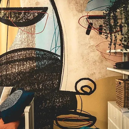 Bed & Breakfast Artists' Nest