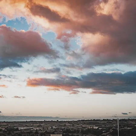 Artists' Nest Bed & Breakfast